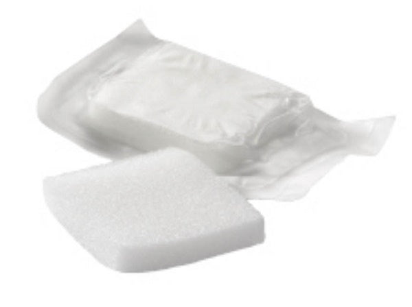 Medicazione in compresse di poliuretano espanso formato da reticoli cellulari a nido d'ape 10pz 5x5x1cm sterile